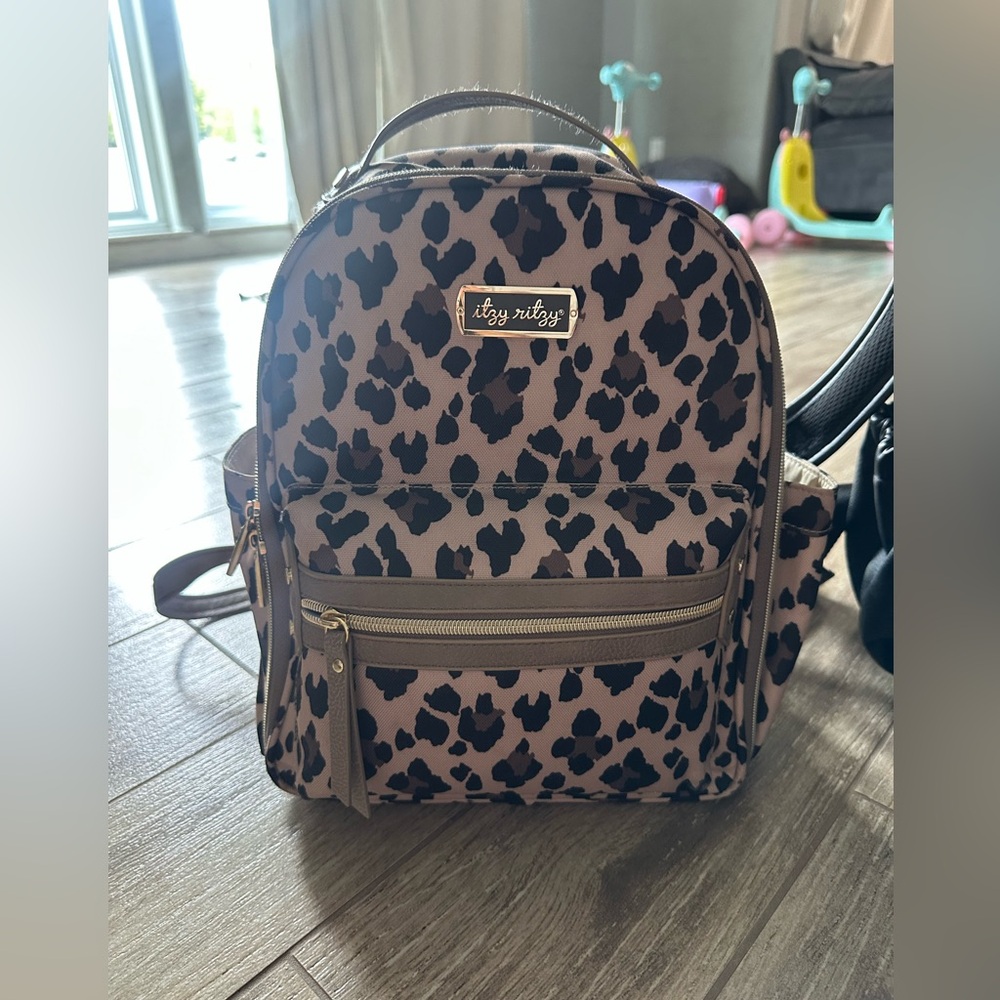 Itzy Ritzy Leopard Print Backpac Mini